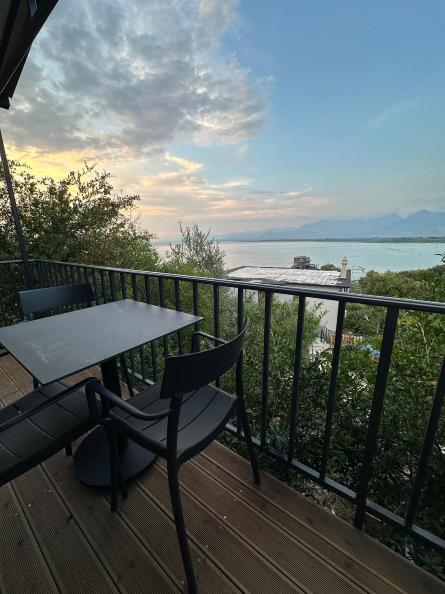 Lake Escape Villa Shiroke ชโคเดอร์ ภายนอก รูปภาพ